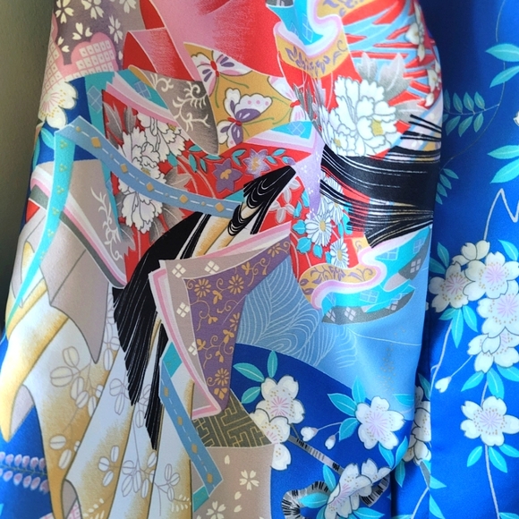 Japanese Kimono - Picture 6 of 8